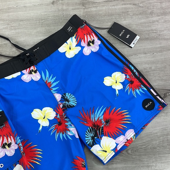 RVCA - HIGGINS BOARDSHORTS - Picture 4 of 11